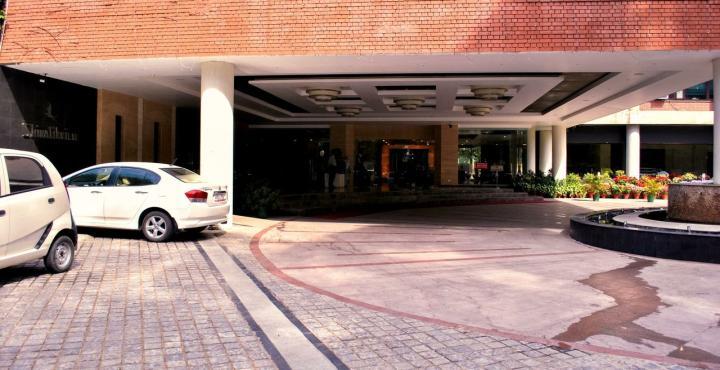 Hotel Shivalikview Chandigarh Ngoại thất bức ảnh