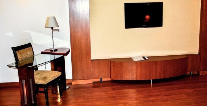 Hotel Shivalikview Chandigarh Ngoại thất bức ảnh