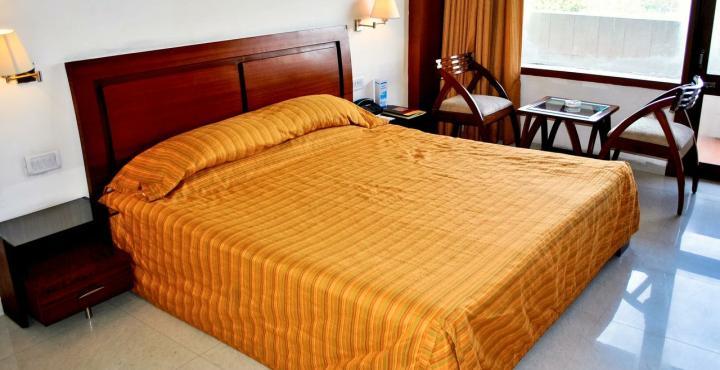 Hotel Shivalikview Chandigarh Ngoại thất bức ảnh