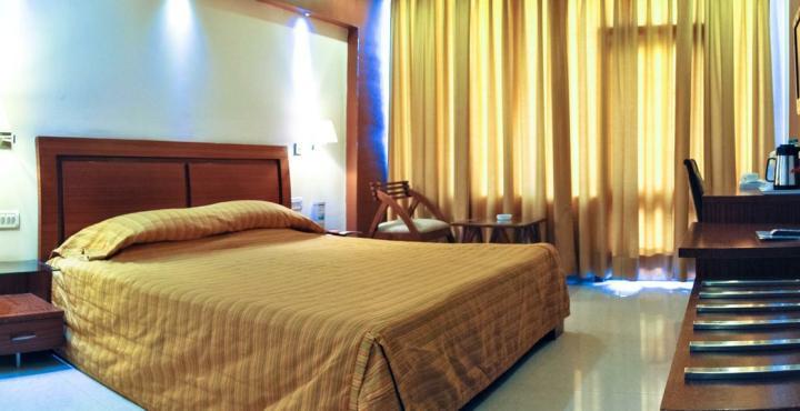 Hotel Shivalikview Chandigarh Ngoại thất bức ảnh