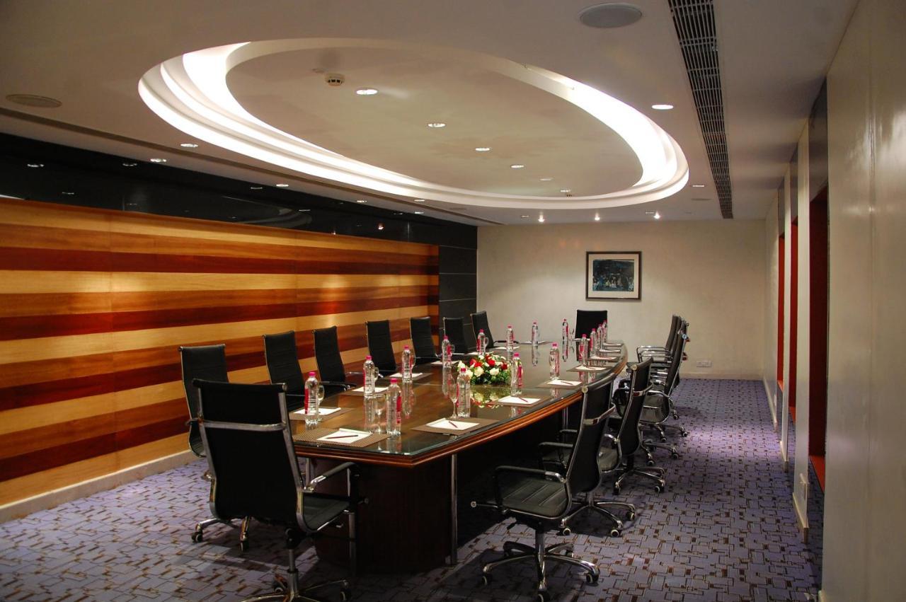 Hotel Shivalikview Chandigarh Ngoại thất bức ảnh