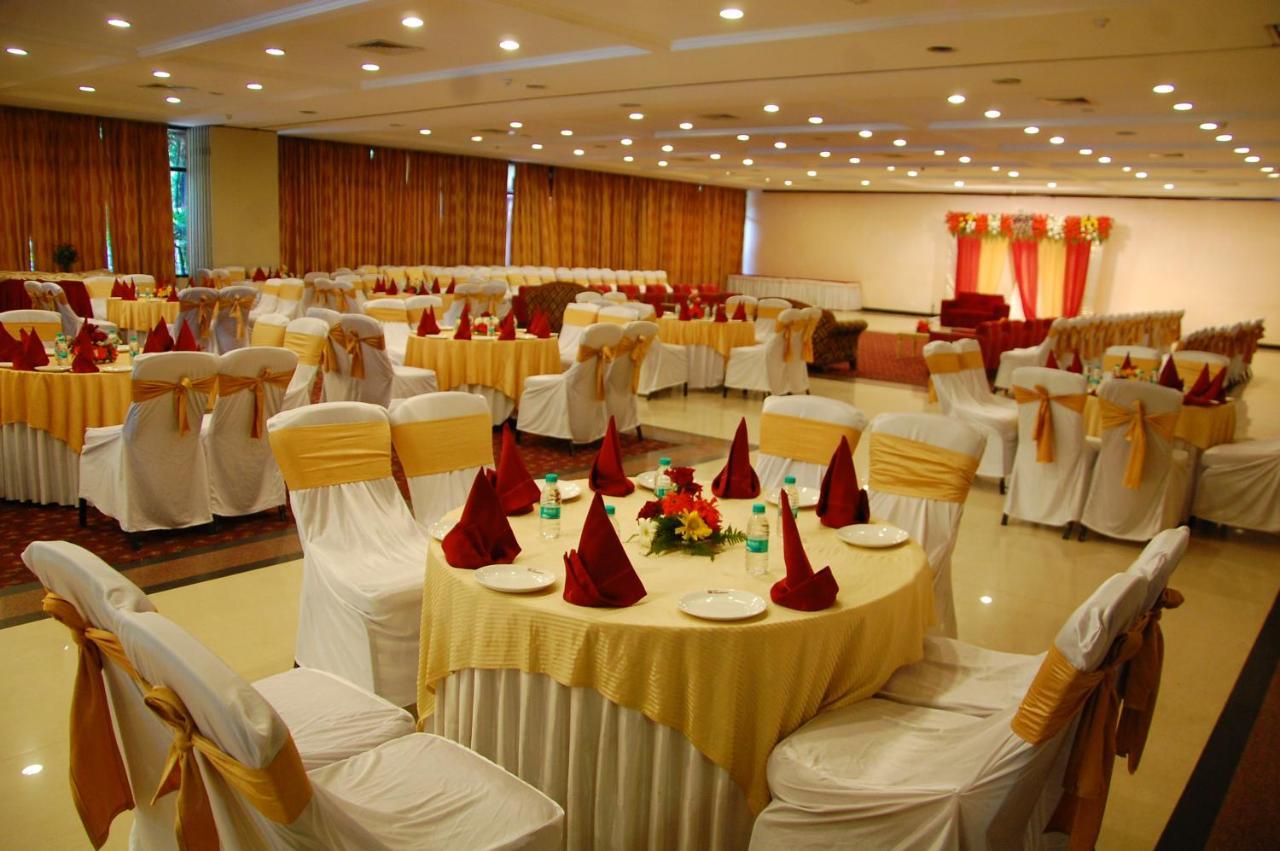 Hotel Shivalikview Chandigarh Ngoại thất bức ảnh
